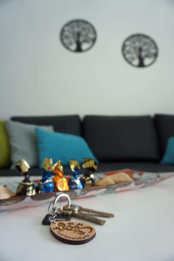 Blue Ocean Corralejo: Sunny Terrace, Pool, Wifi Apartment ภายนอก รูปภาพ
